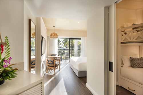 Superior Oceanside Twin Room
