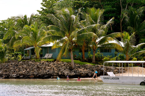 Beachfront Bungalow with Separate Bedroom (no air-con)