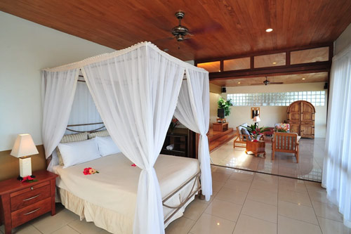 Semi-Attached One Bedroom Oceanfront Bungalow 1