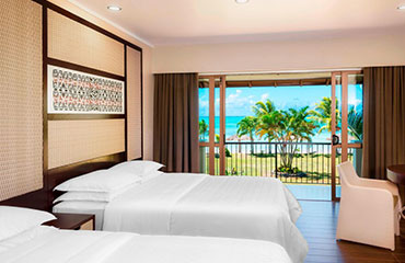 Deluxe Ocean View Room (King Bed) 1