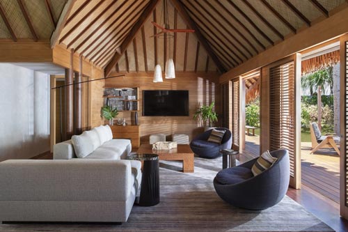 One-Bedroom Lagoon View Overwater Bungalow Suite 3