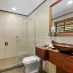 Premium Waterfront Fare 7