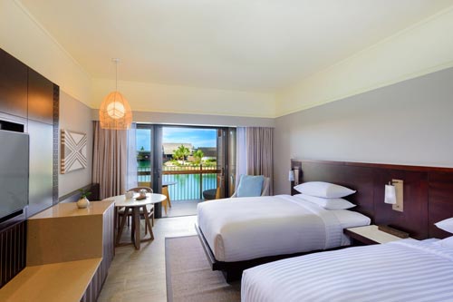 Deluxe Lagoon Front King Room