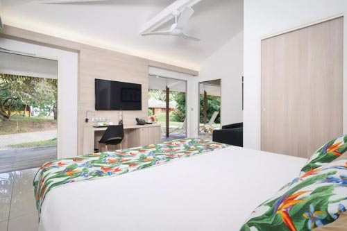 Tropical Bungalow 3