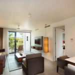 1 Bedroom Gardenview w/Kitchenette & Laundry 3