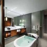 1 Bedroom Deluxe Beachfront (Kitch./Shared Plunge Pool)