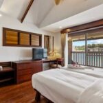 Deluxe Waterfront 2 Bedroom Villa 7