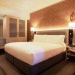 Luxury Oceanside King Room 4