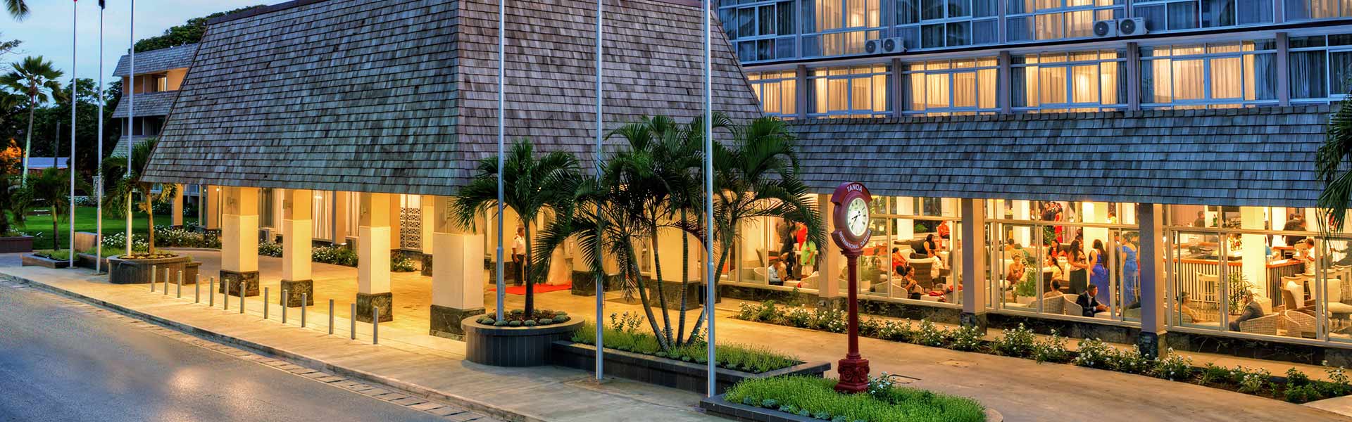 Tanoa International Dateline Hotel