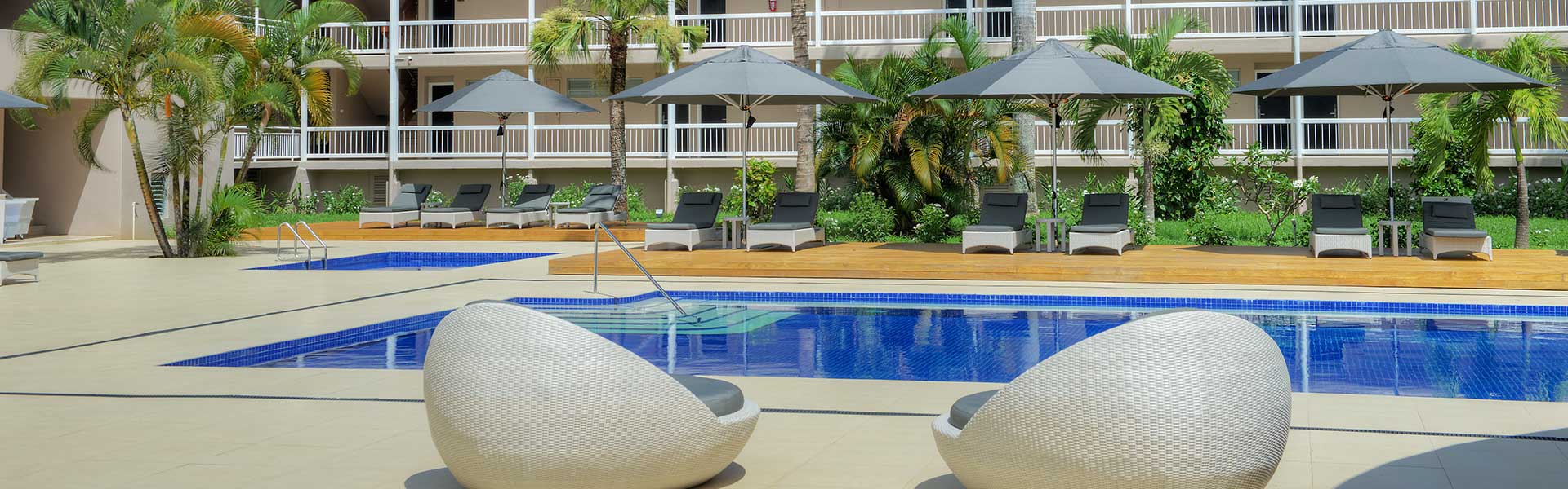 Tanoa International Dateline Hotel
