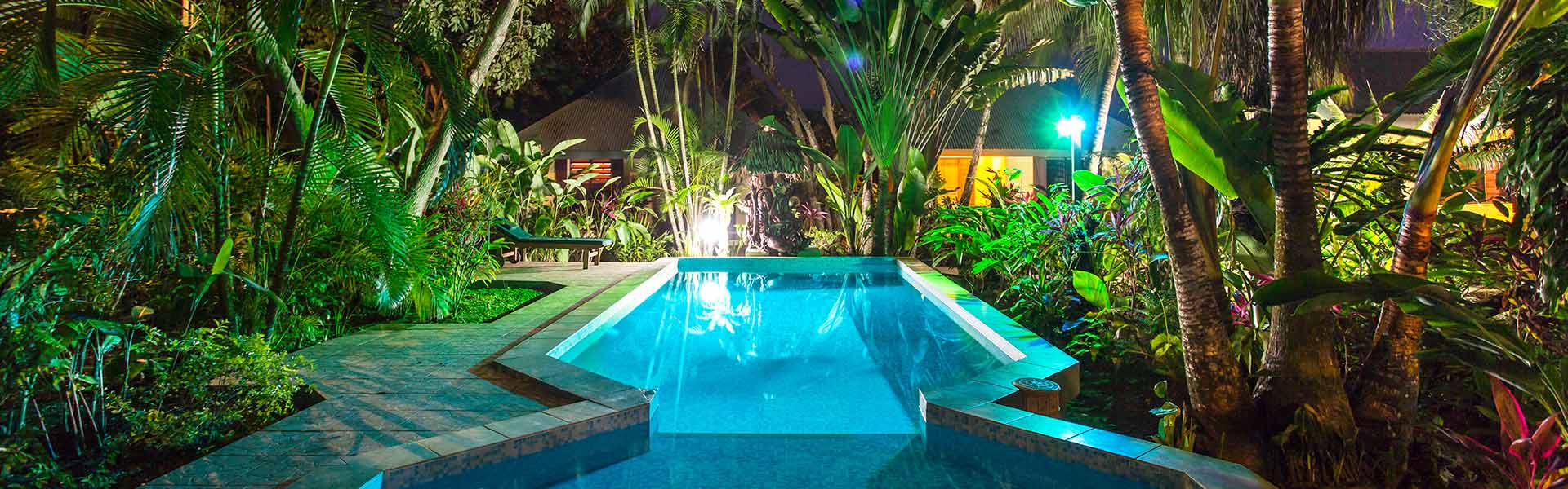 Poppys Tropical Escape Wedding Package w/- Rooms, Transfers & Meals