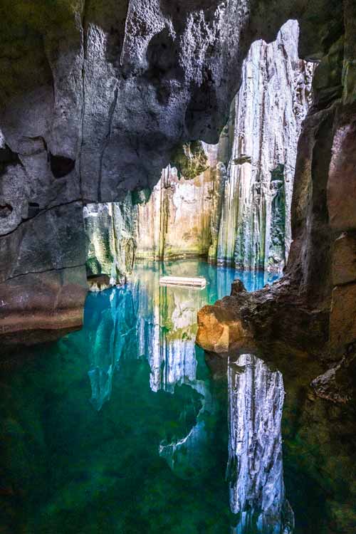 Sawa i Lau caves Fiji