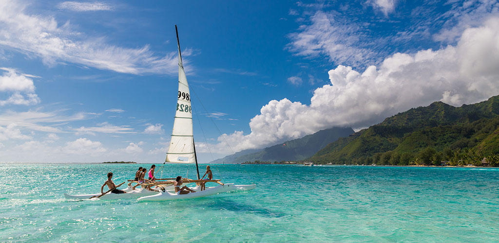 Polynesian outrigger canoe ride in Moorea