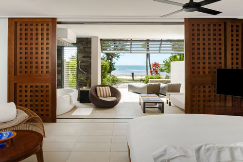 Beachfront View King Room 1