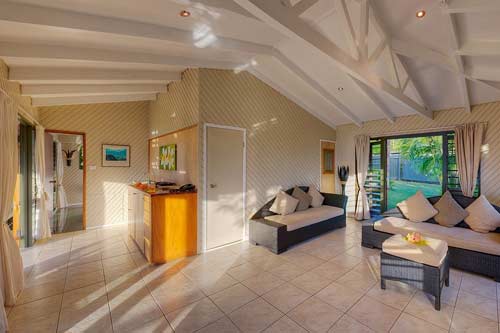Luxury Pool View Villa:  Niusawa