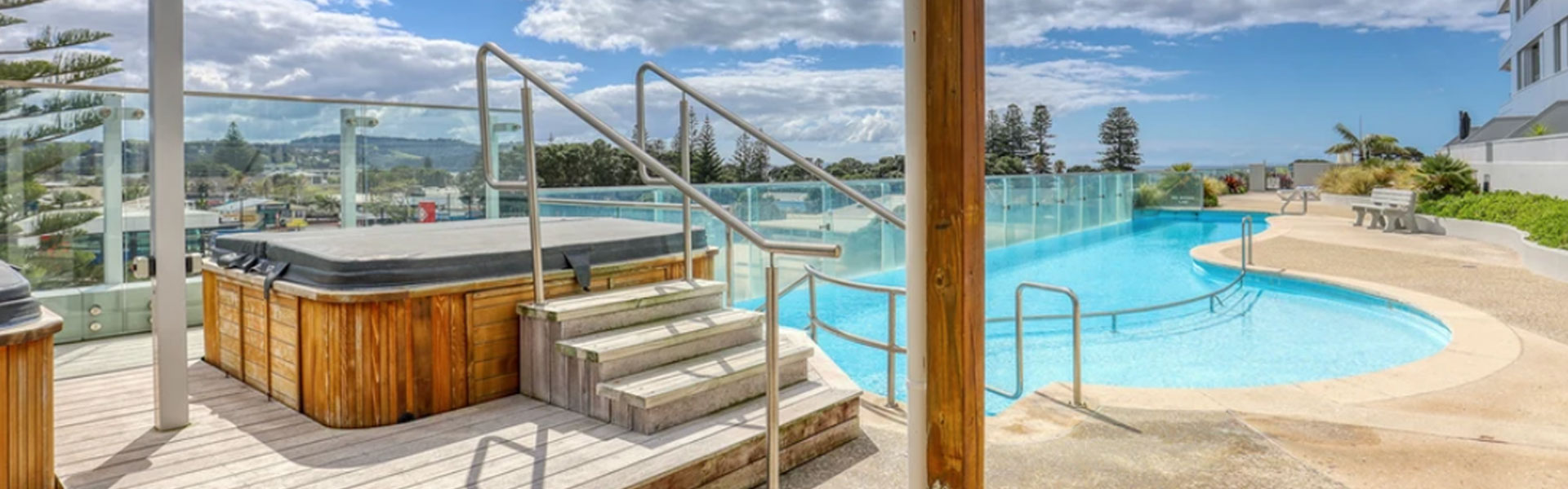 Ramada Suites by Wyndham Nautilus Orewa