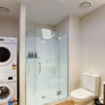One Bedroom King Apartment