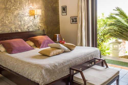 Click for Pool Room images Click for Pool Room images