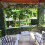 Deluxe Garden Bures
