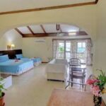 Paradise One-Bedroom Apartments 1