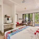 Oceanfront Family Bure 1