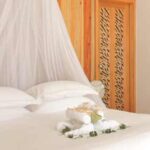 Deluxe Oceanfront Bure 4