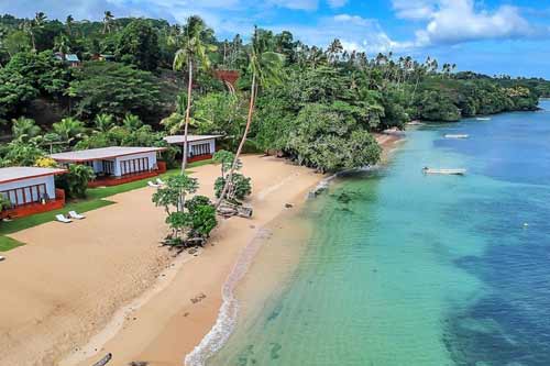 Deluxe Beachfront Villas