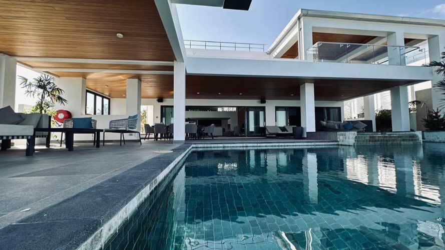 Short Getaway w/ 3 Nights Stay + Complimentary Transfers & More!