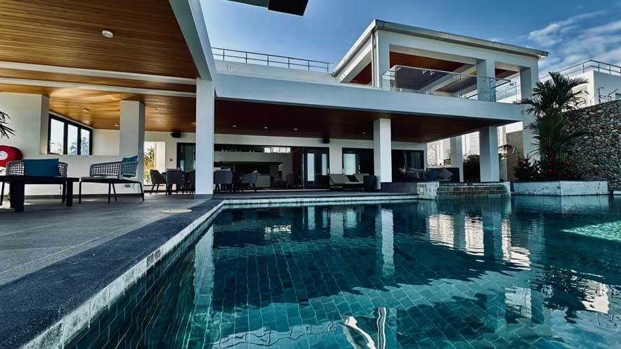 Short Getaway w/ 3 Nights Stay + Complimentary Transfers & More!