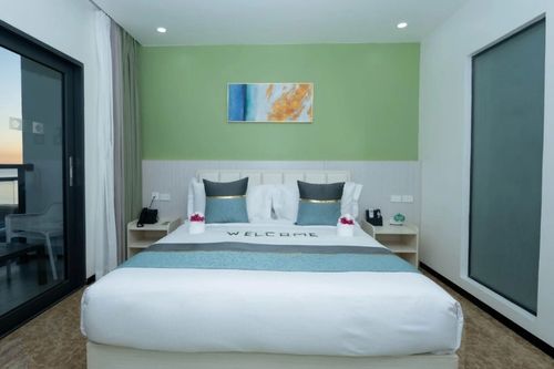 Click for Garden Ocean View King Room images